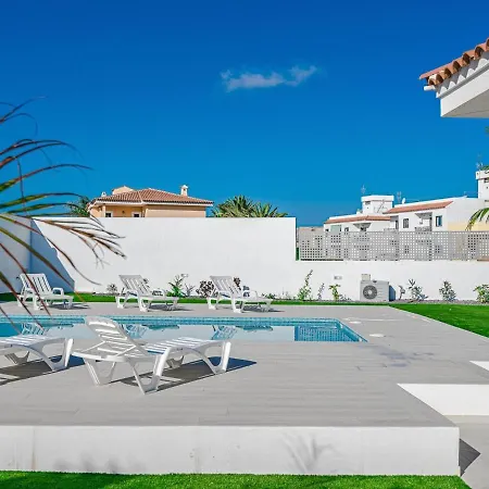 303 Casa Jardin Con Piscina Y Gran Jardín