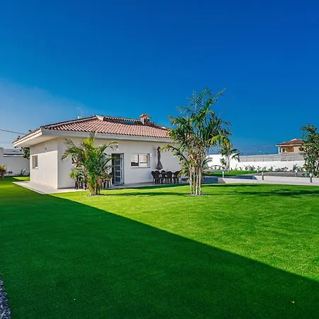 303 Casa Jardin Con Piscina Y Gran Jardín Villa