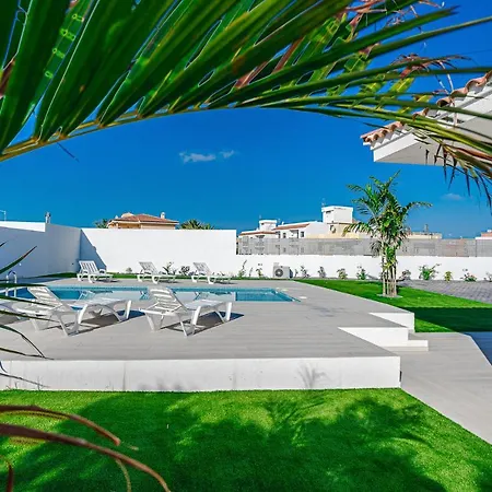 303 Casa Jardin Con Piscina Y Gran Jardin