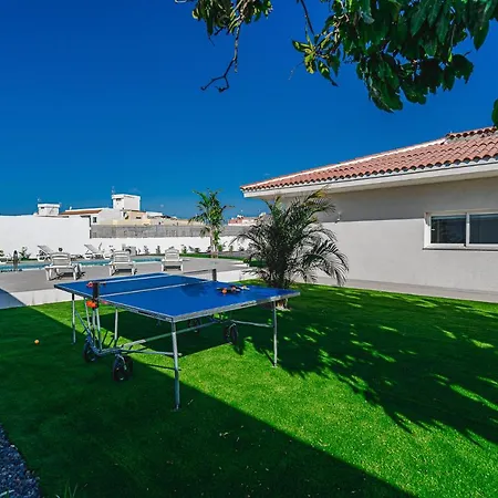 303 Casa Jardin Con Piscina Y Gran Jardin *